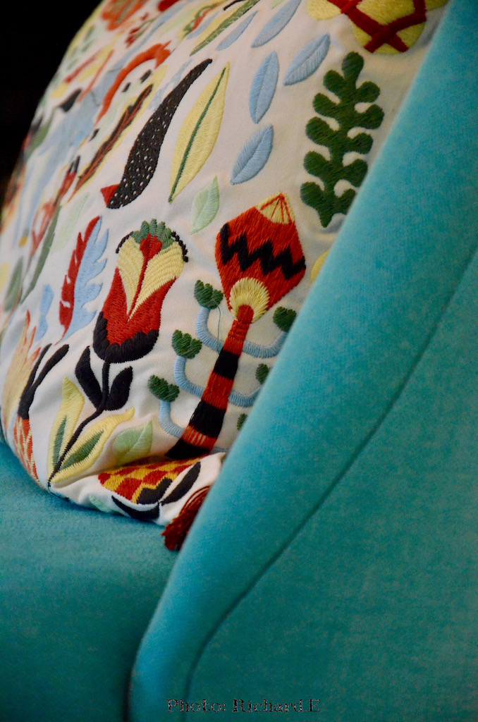 Coussin brode hannah elizabeth interior design