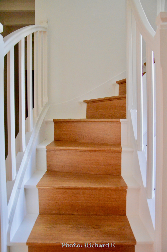 Escalier bois et blanc hannah elizabeth interior design