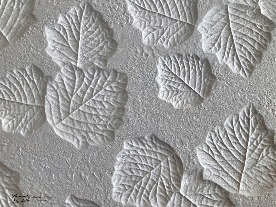 Faience relief feuilles blanc hannah elizabeth interior design