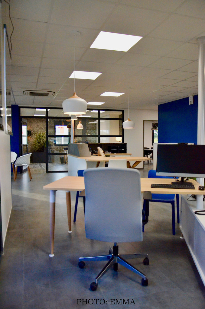 Gan assurances chatillon bureaux blanc accueil hannah elizabeth interior design