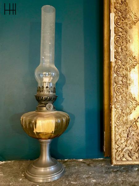 Lampe huile decoration interior retro hannah elizabeth interior design