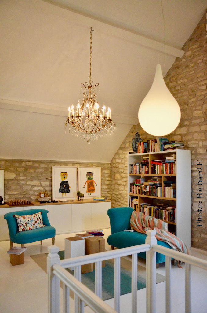 Lustre luminaires goutte deau sol blanc bibliotheque hannah elizabeth interior design