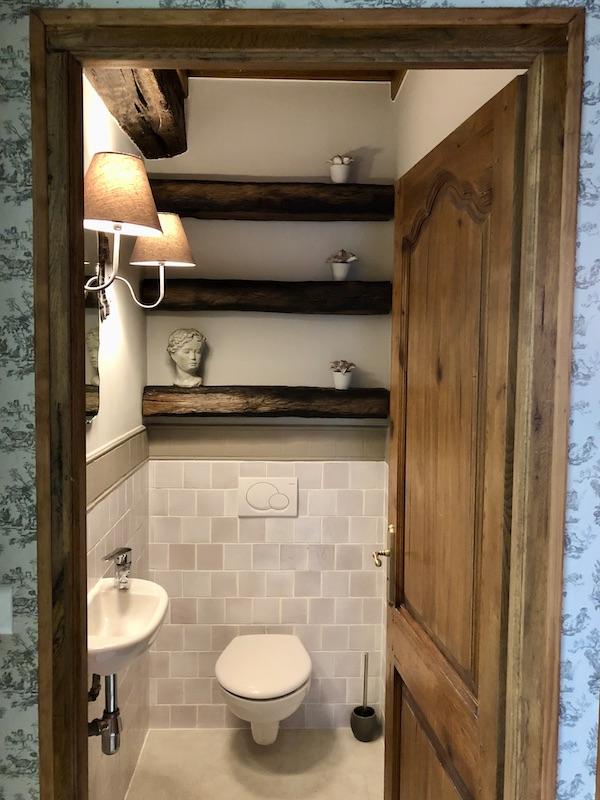 Relooking wc poutres bois hannah elizabeth interior design