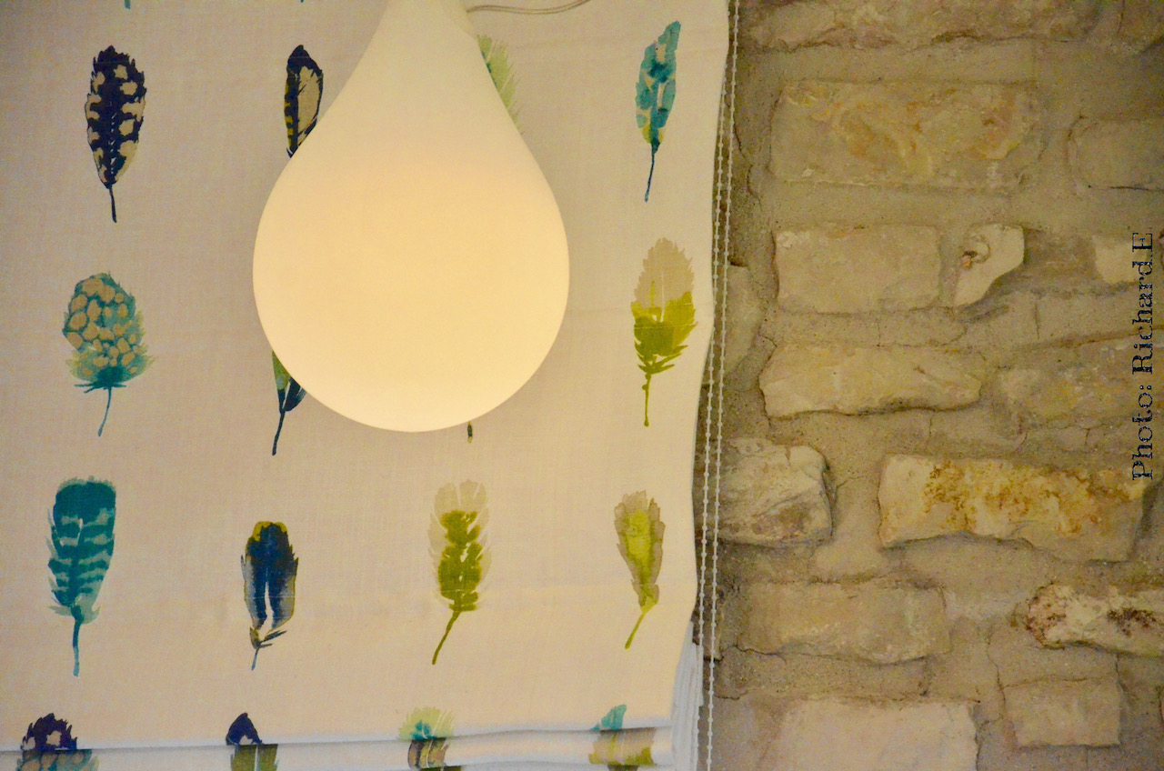 Store tissu plumes sanderson harlequin mur pierre hannah elizabeth interior design