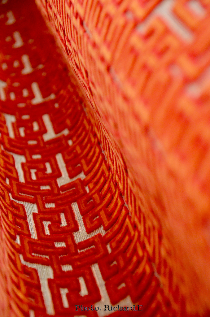 Tissu rouge velour asiatique hannah elizabeth interior design