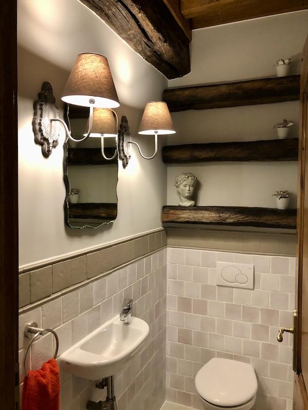 Wc poutres heritage hannah elizabeth interior design